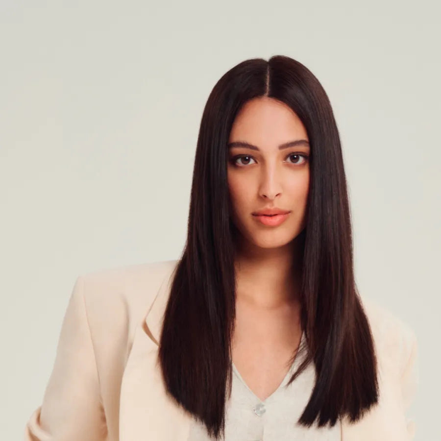 Model who uses Alfaparf Milano Semi Di Lino Smooth range