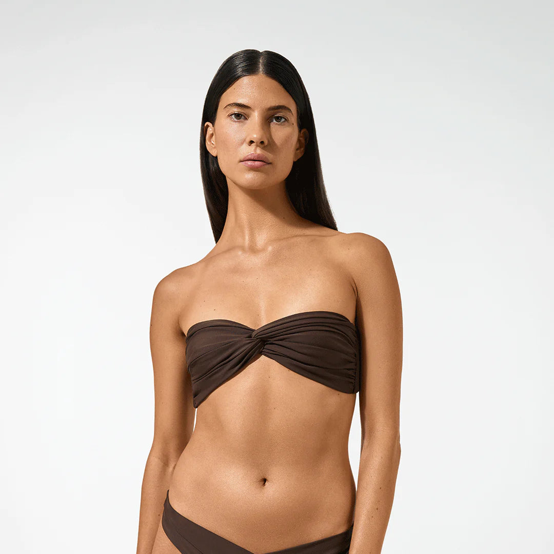 Model who has used Vita Liberata The Lotion - Dark 200ml