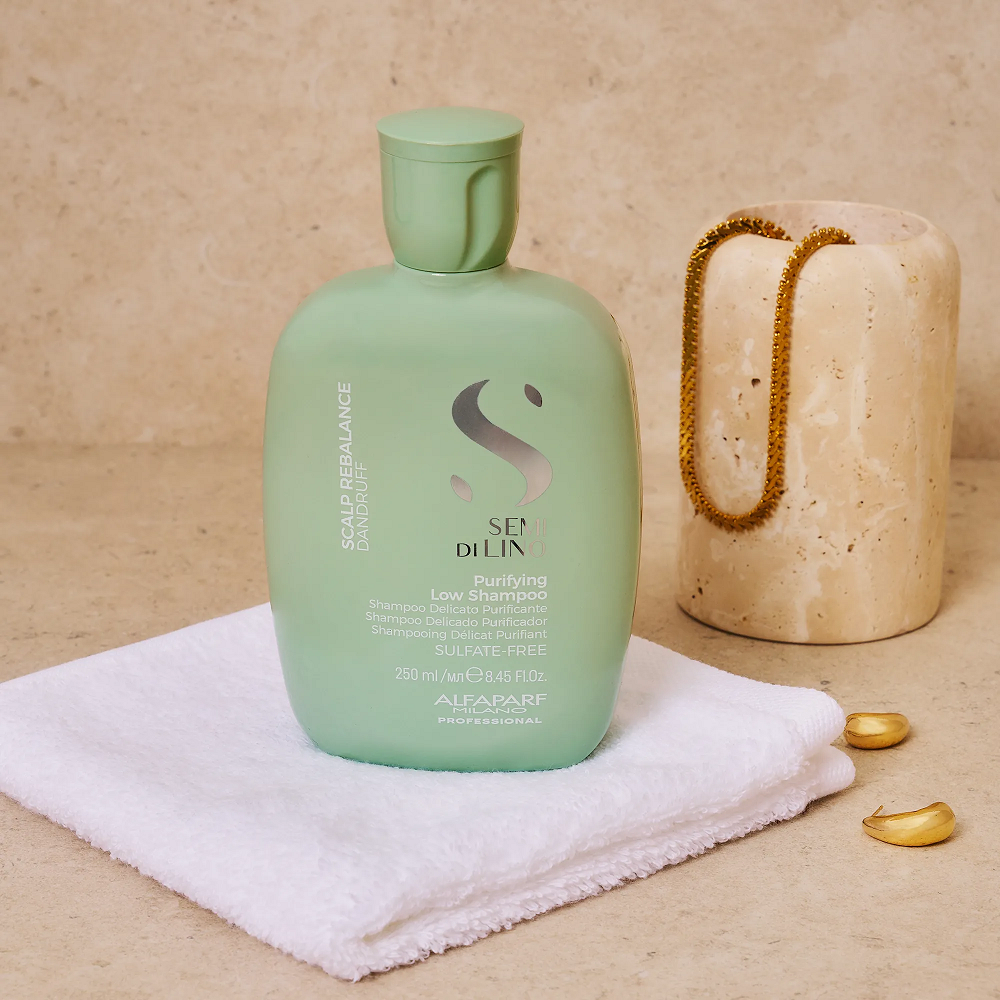 Alfaparf Milano Semi Di Lino Scalp Purifying Low Shampoo - lifestyle image