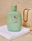 Alfaparf Milano Semi Di Lino Scalp Purifying Low Shampoo - lifestyle image