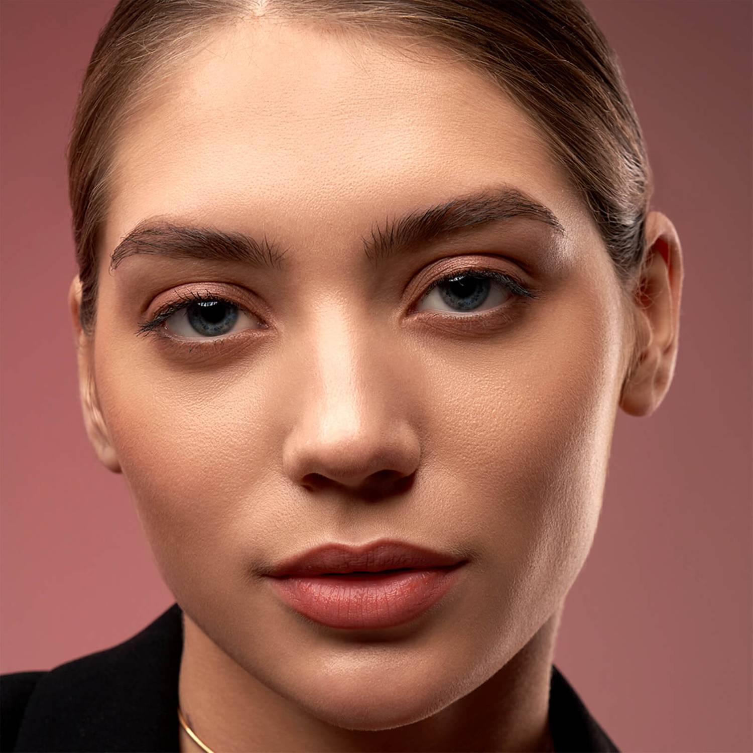 Model wearing NOTE Mattifying Extreme Wear Foundation