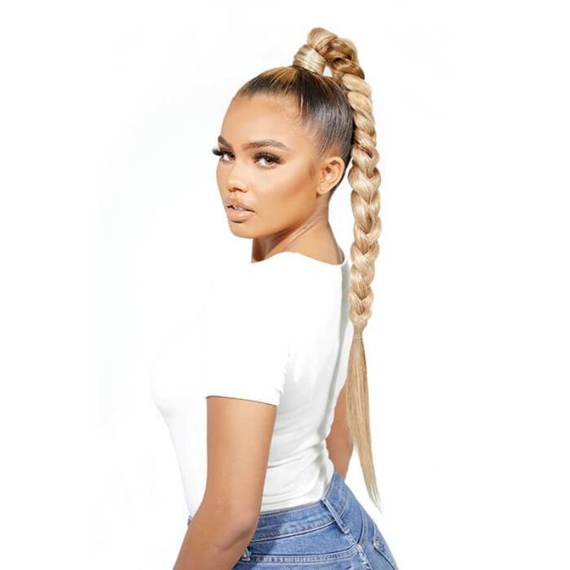 Model wearing Beauty Works 24” INSTA BRAID PONYTAIL