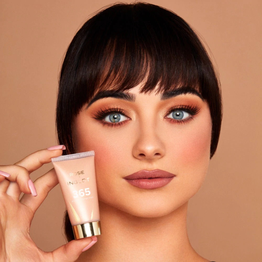 Model using INGLOT Rosie For Inglot 365 Skin Perfector in Soft Glow