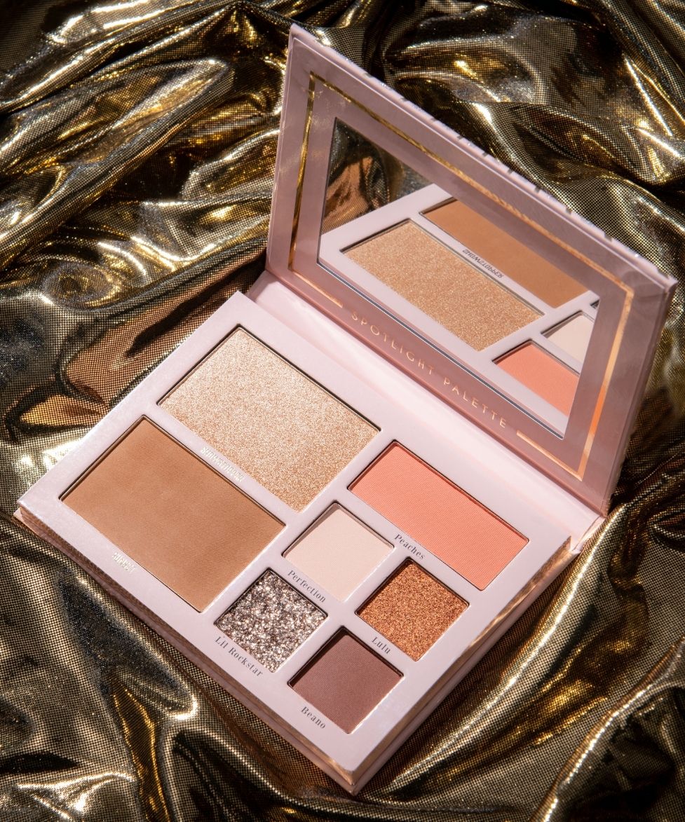 Mrs Glam Spotlight Palette