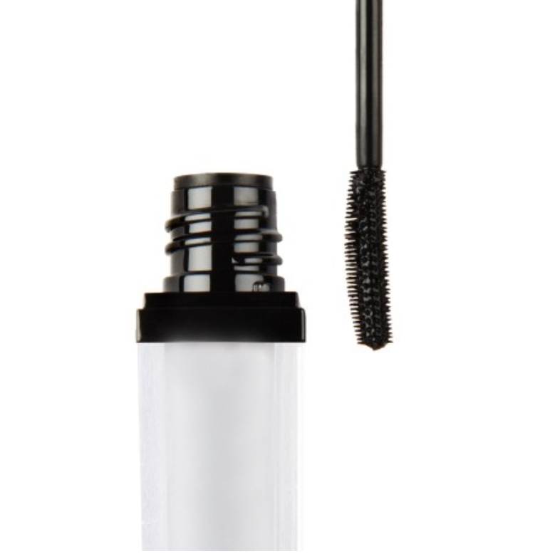 HD Brows LASH & BROW BOOSTER close up