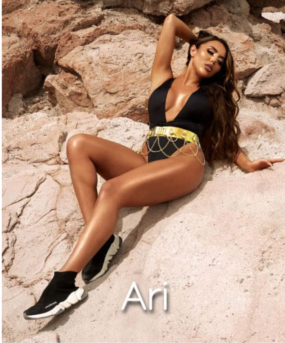 Model wearing bPerfect X Mars The Label PERSIAN GOLD – FACE & BODY GLOW  Ari