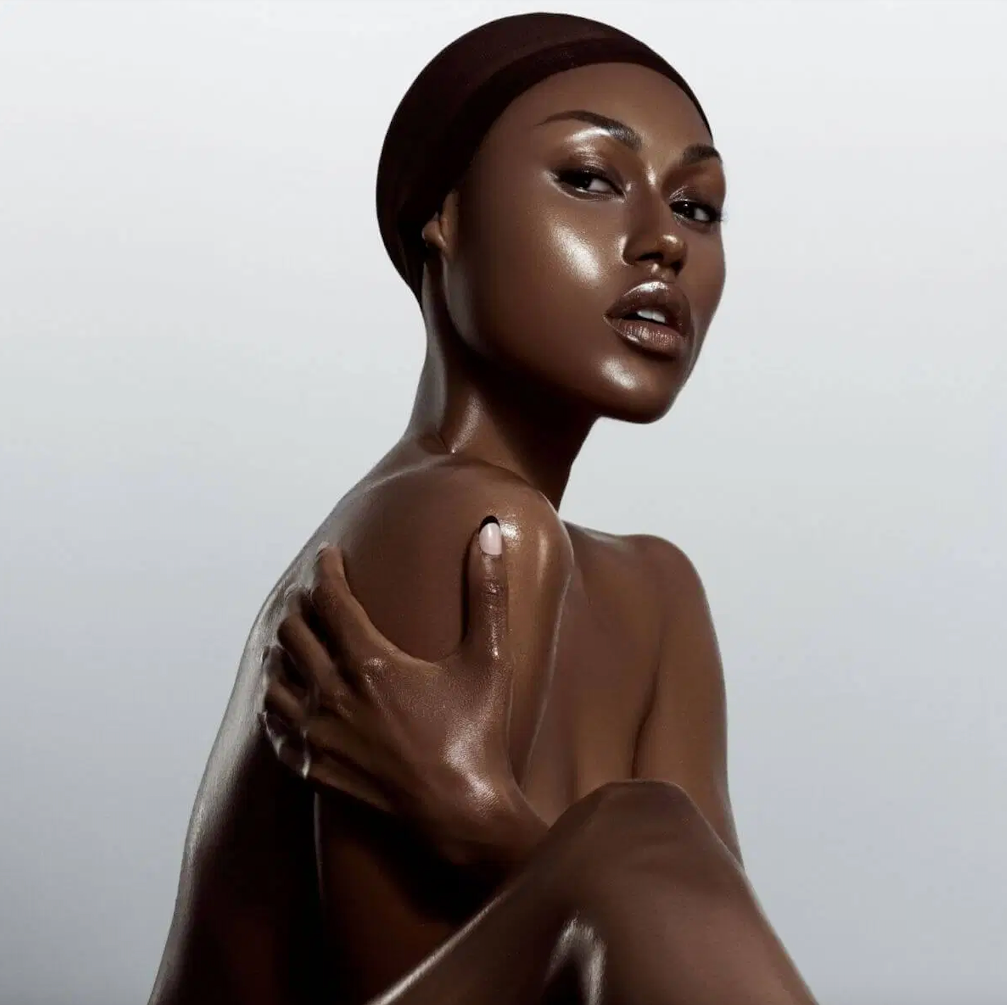 Beautiful makeup model using DANESSA MYRICKS Beauty Oil