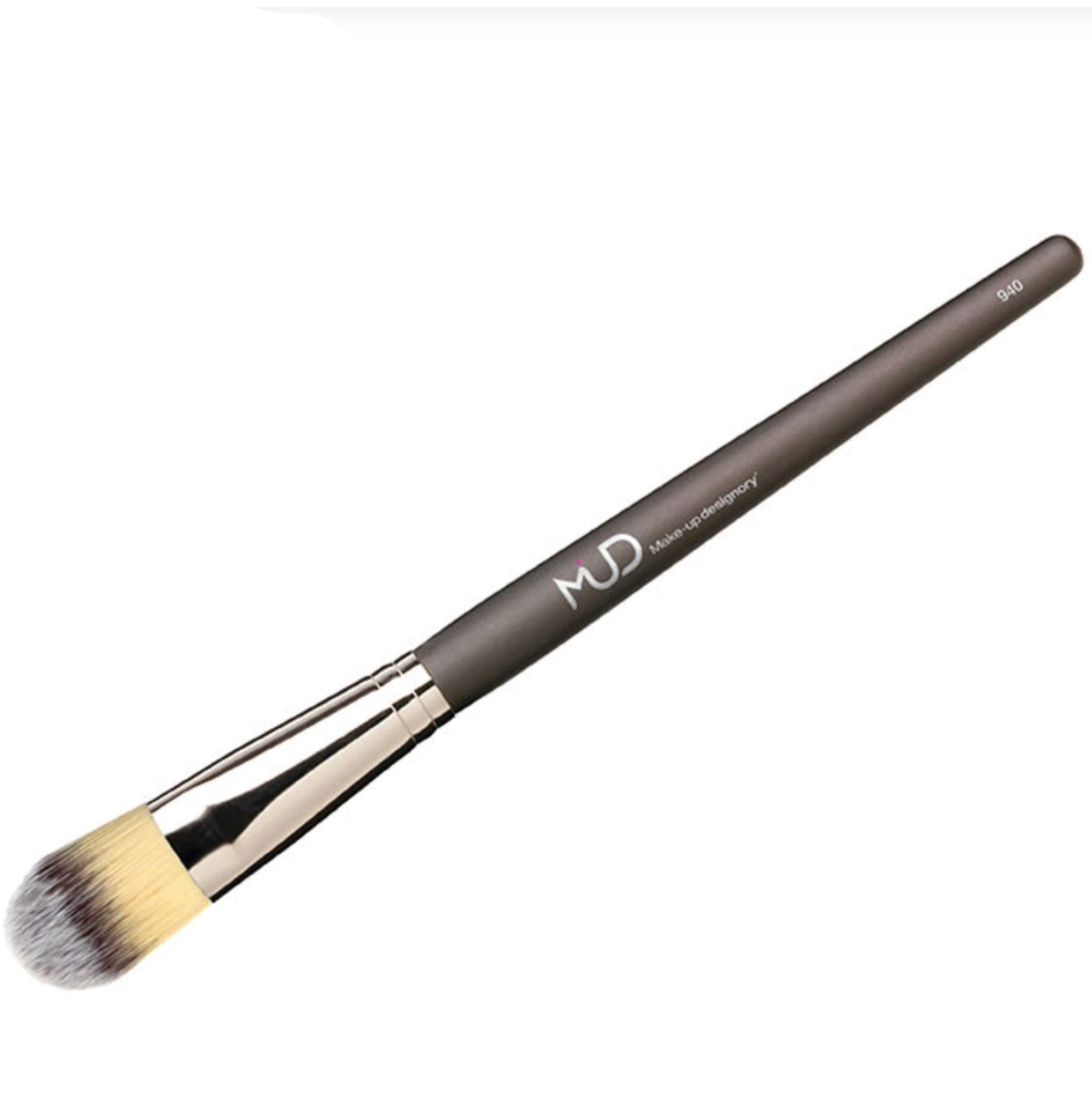 MUD #940 Foundation Synthetic Brush