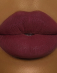 Model wearing DOLL BEAUTY She Fine Liner - Hustlaa