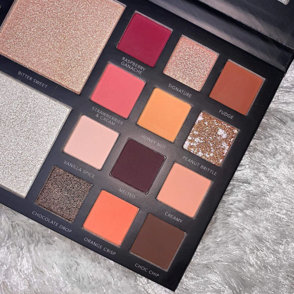 LaRoc PRO The Chocolate Box, close up