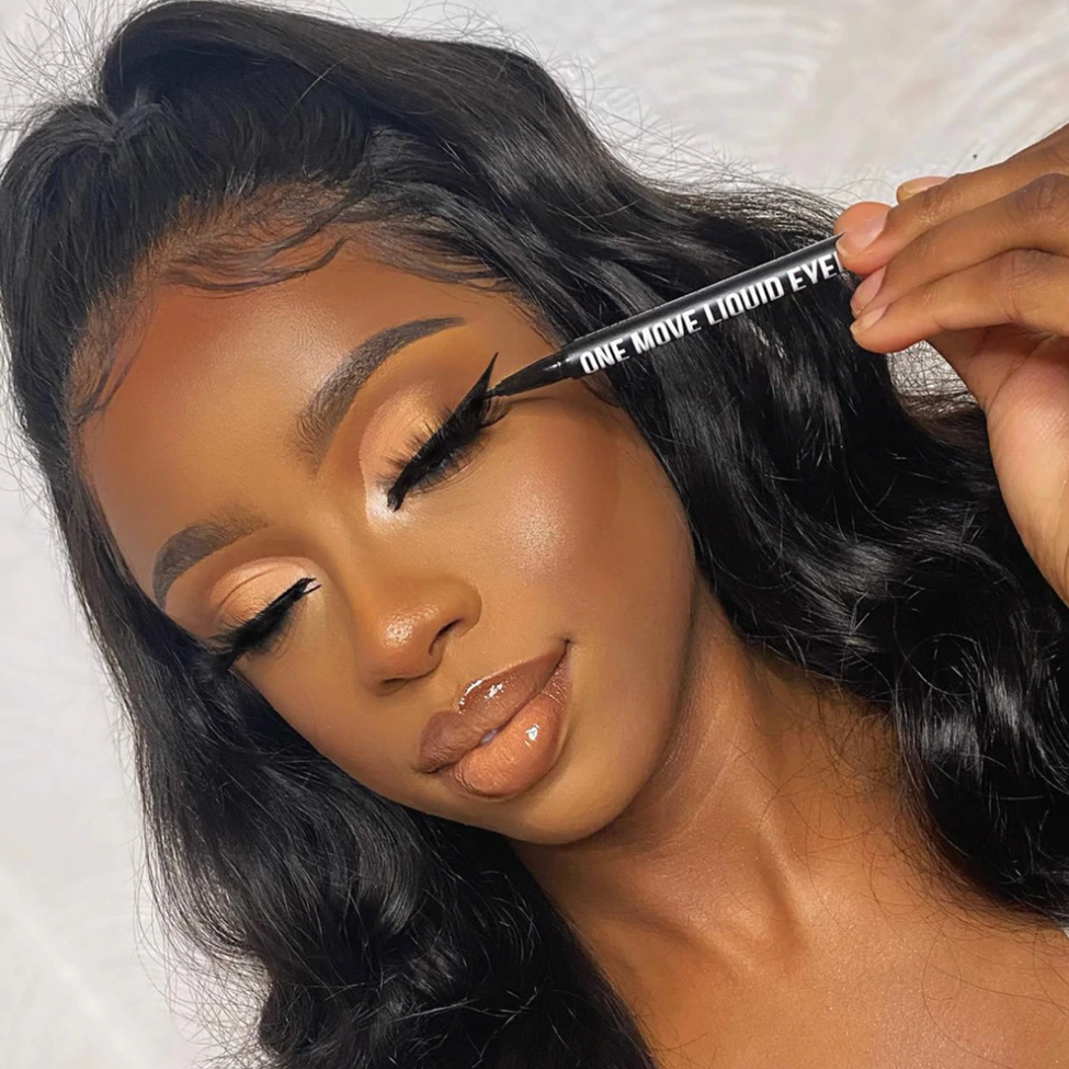 Model using INGLOT One Move Eyeliner Black,