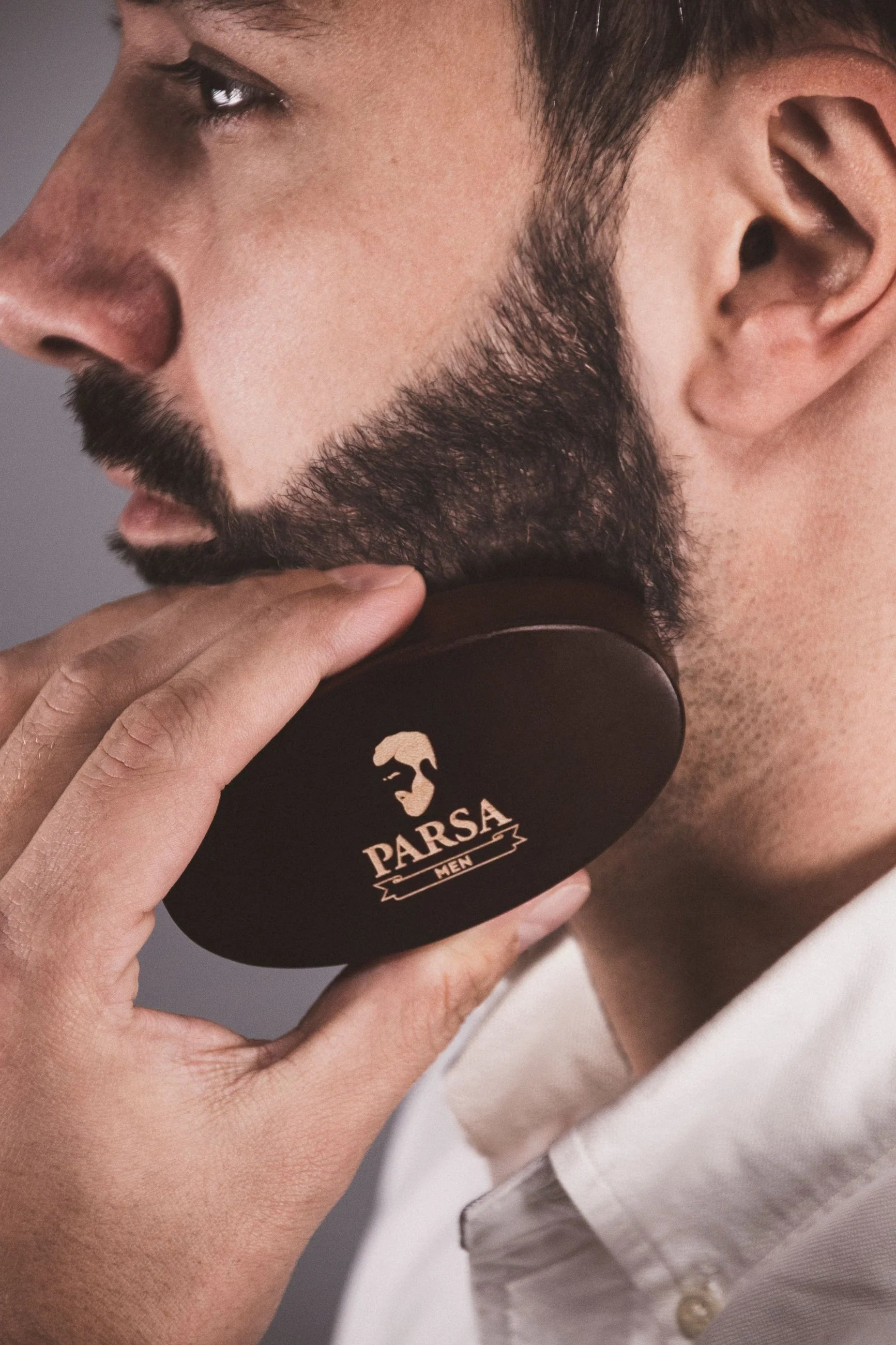 Model using Parsa Beauty Beard Grooming Set
