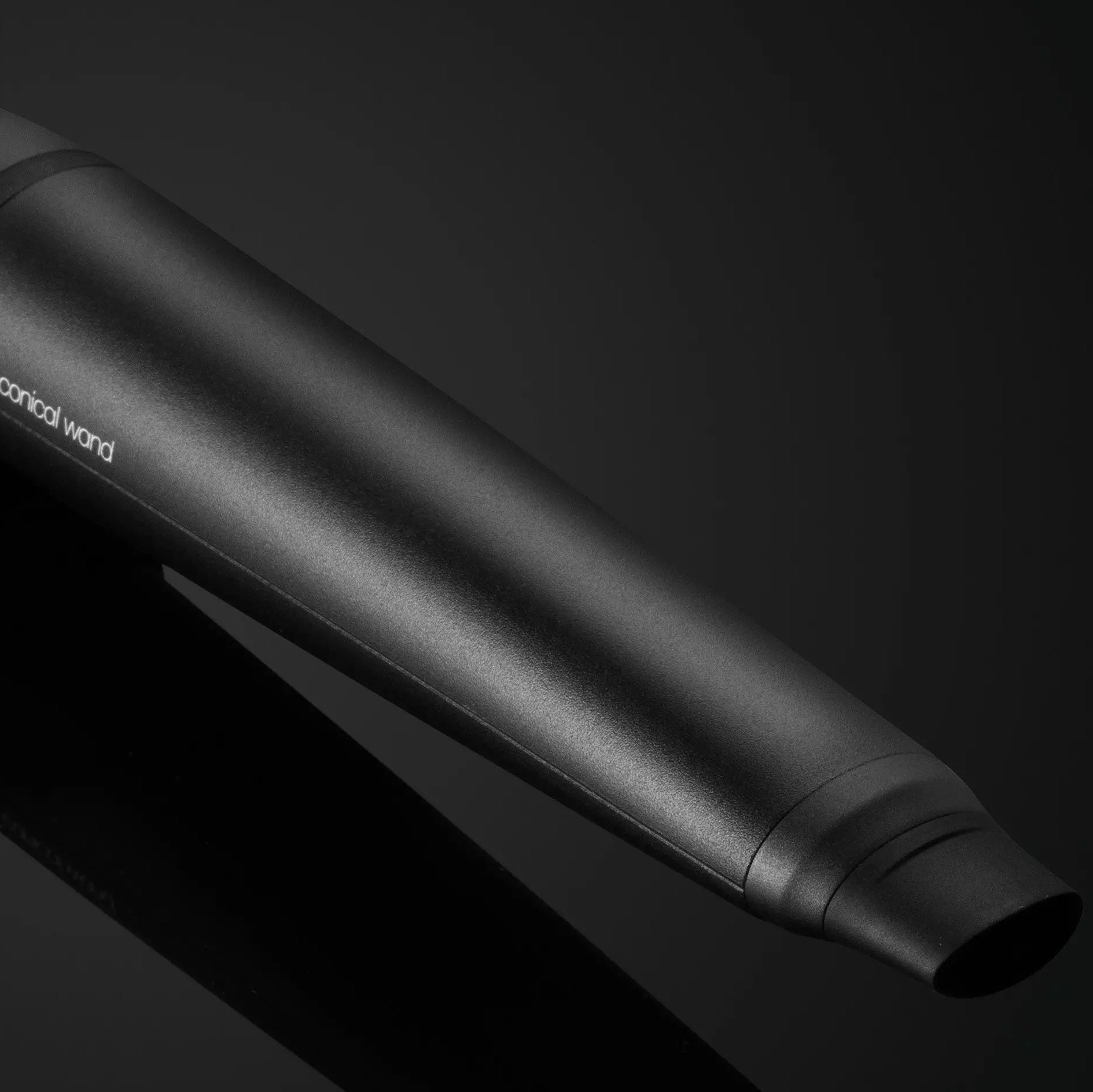 Close up of ghd Chronos Curve Conical Wand 