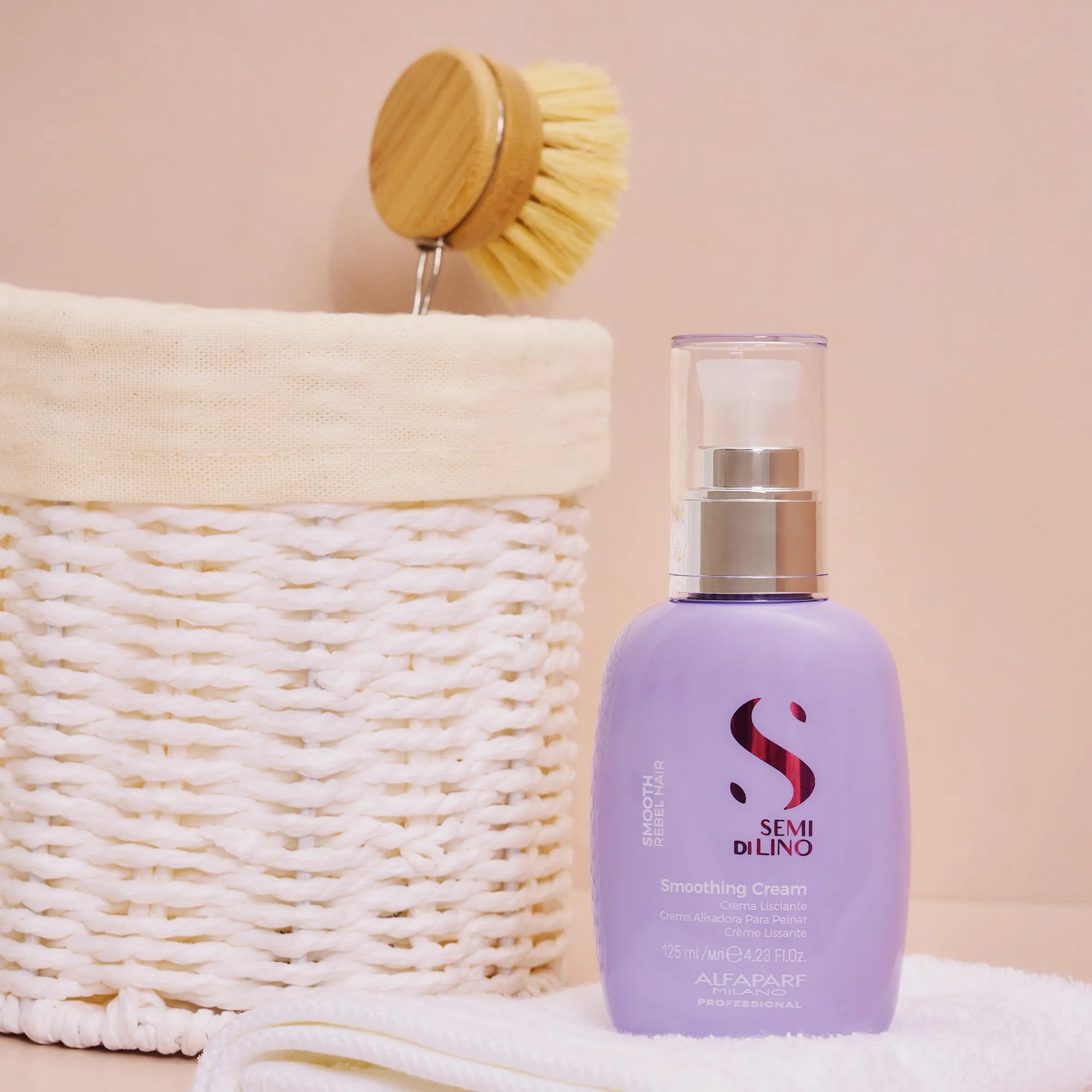 Alfaparf Milano Semi Di Lino Smooth Smoothing Cream - lifestyle image