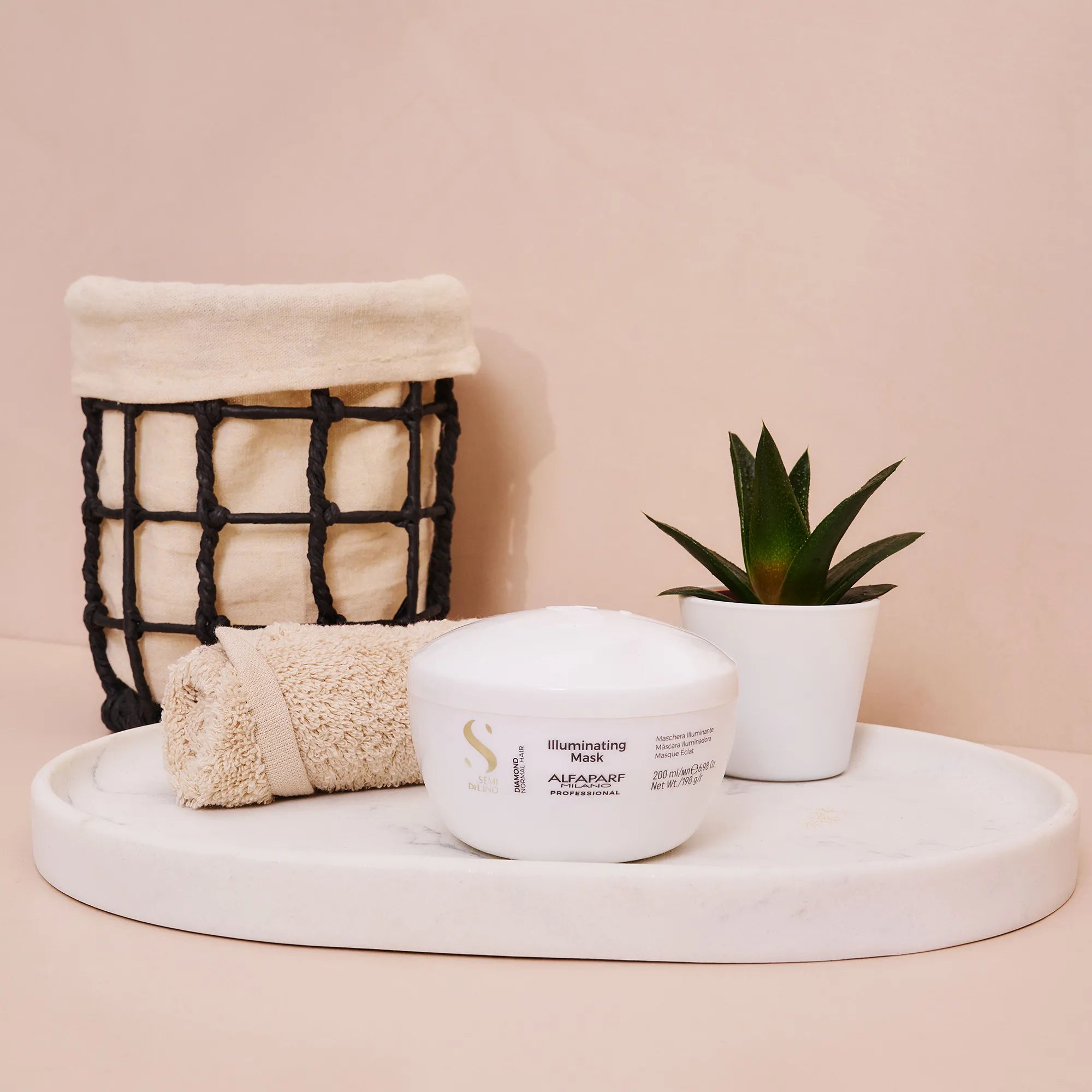 Alfaparf Milano Semi Di Lino Diamond Illuminating Mask - lifestyle image