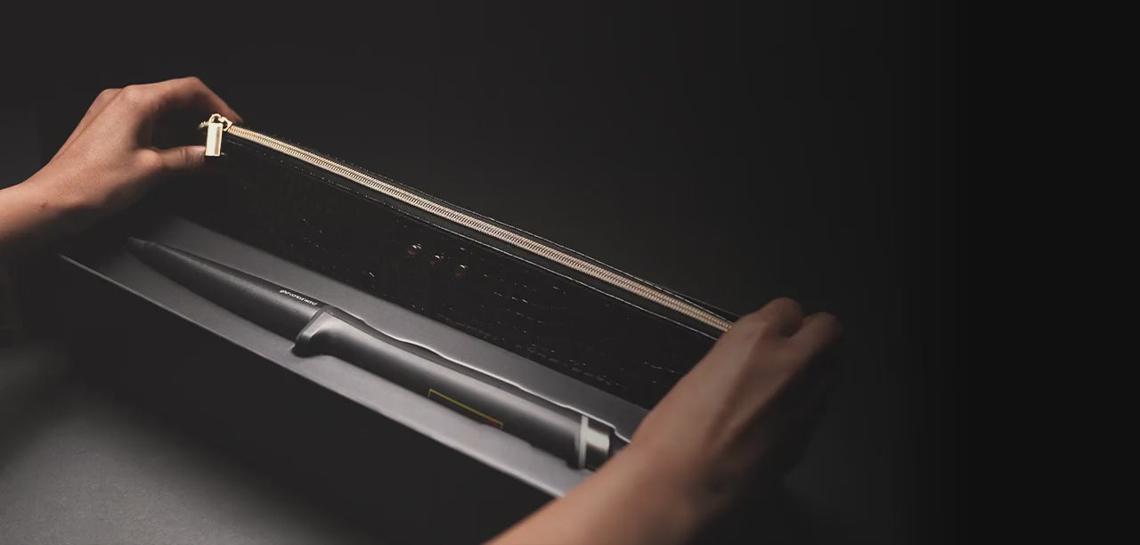 Video of an unboxing of ghd Chronos Curve Conical Wand Christmas Gift Set (28-23Mm Barrel) (Worth £239)