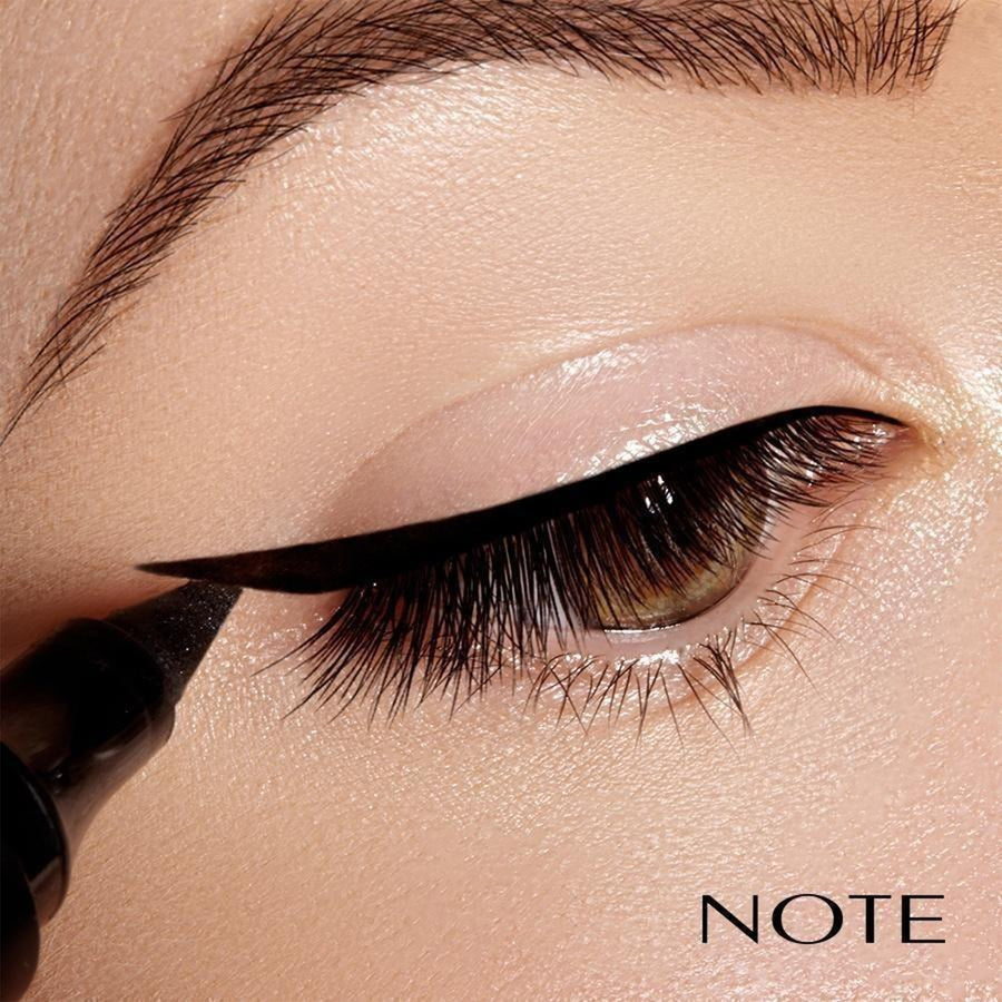 Model using NOTE Precision Eyeliner