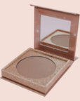 Bellamianta SKIN PERFECTING ILLUMINATING BRONZING POWDER, open compact