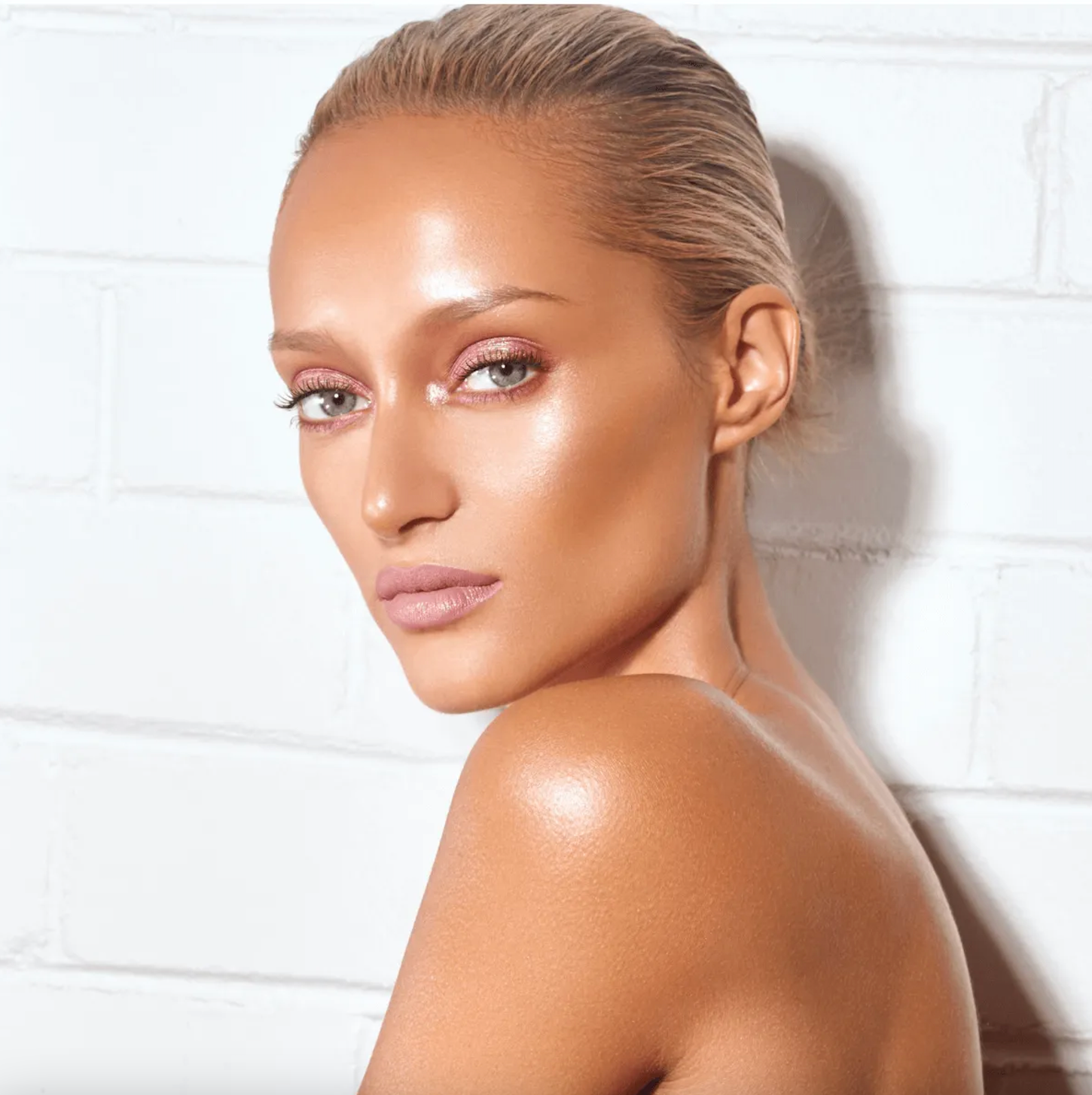 Model wearing DANESSA MYRICKS Light Work Palette